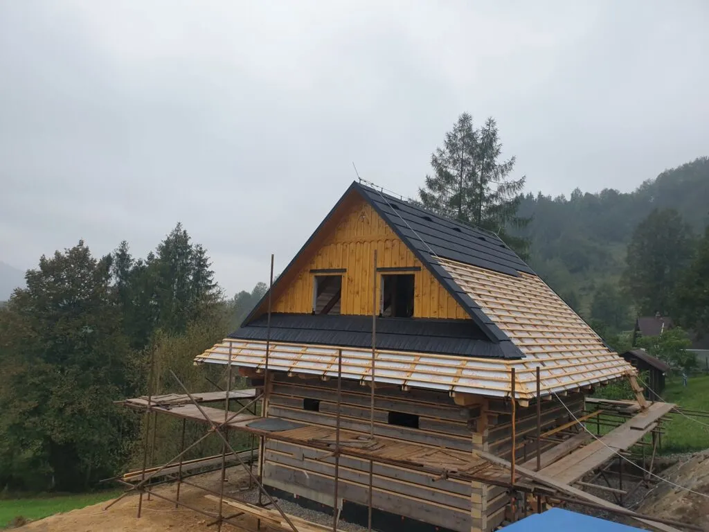 Drevenička s kamenným múrom – foto 33